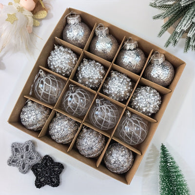 Aurélia™ – Glänzende Weihnachtskugeln im 16er-Set