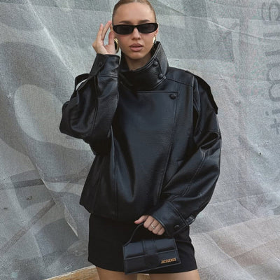 Lucille Asymmetrische Jacke in Lederoptik